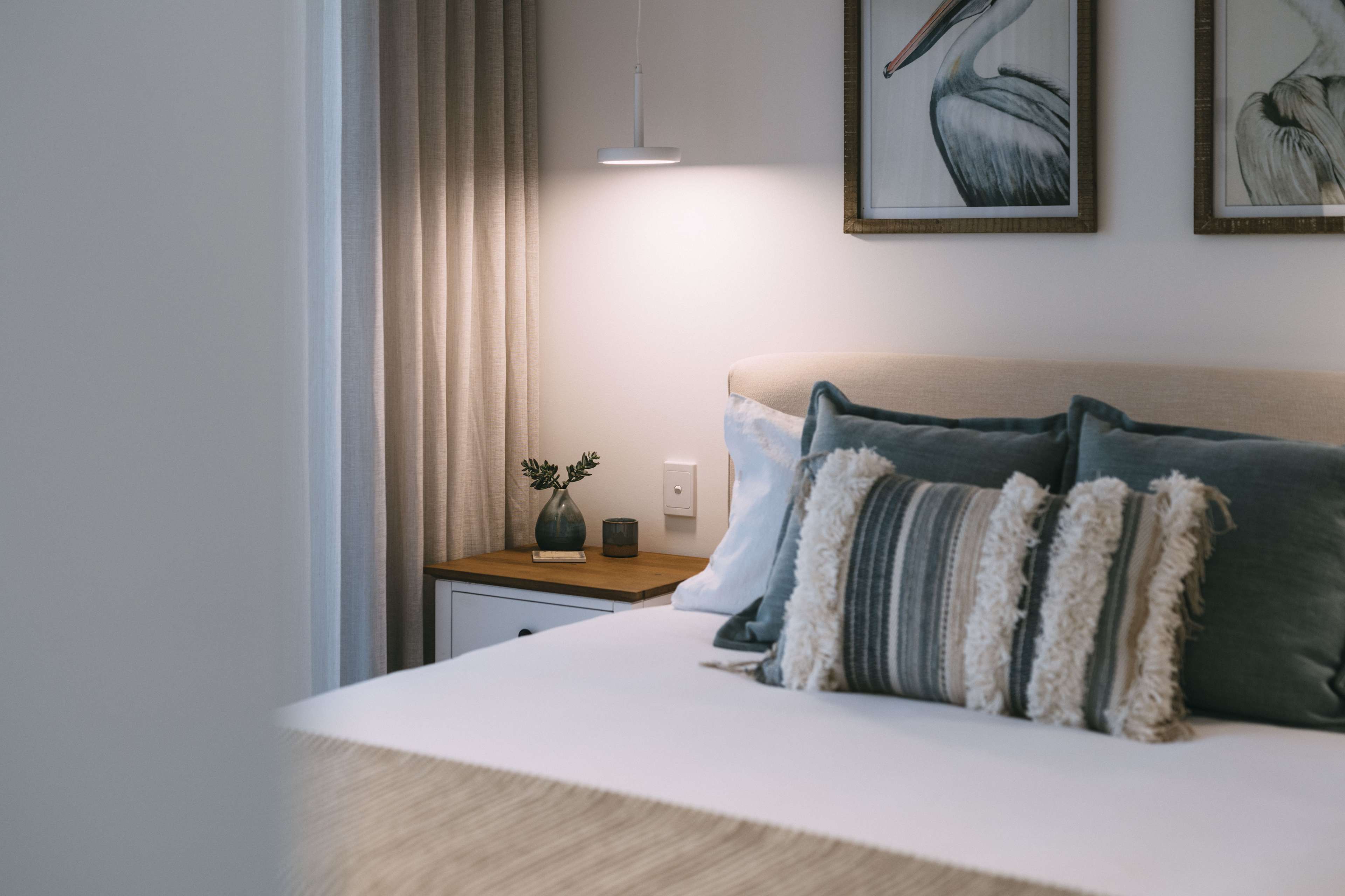 Bed 2 Bedside Lights